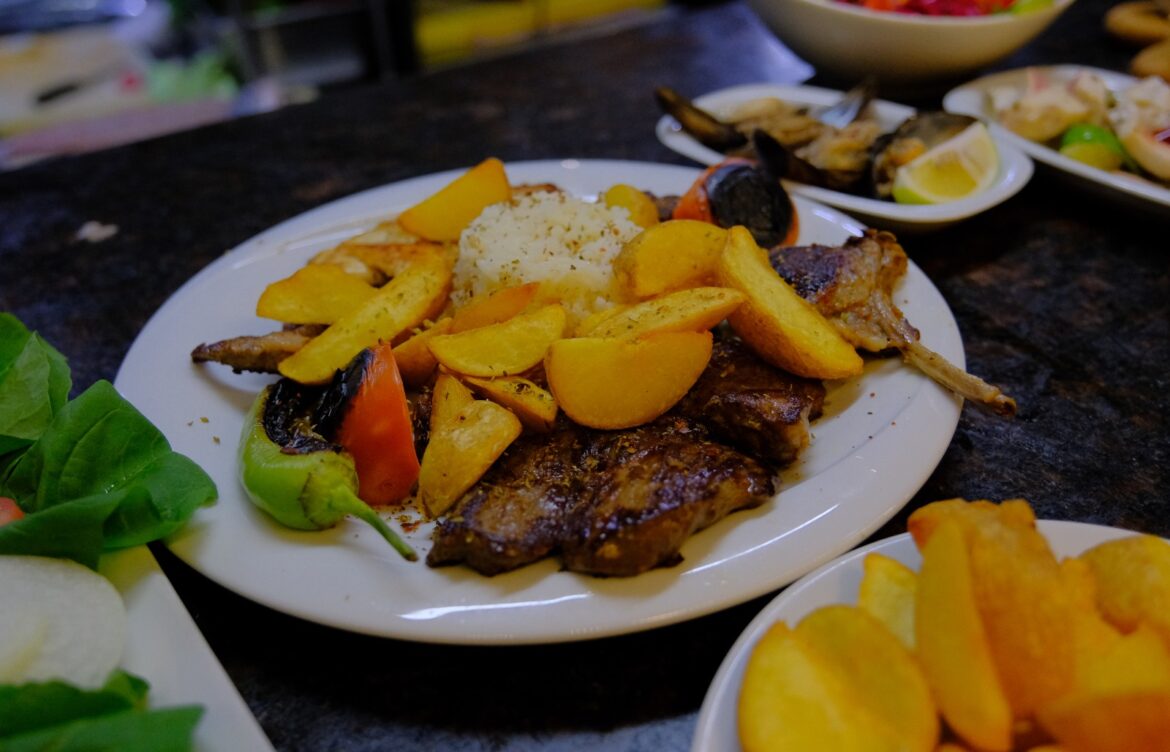 İstanbul Eminönü Balık Ekmek Sokak Lezzeti