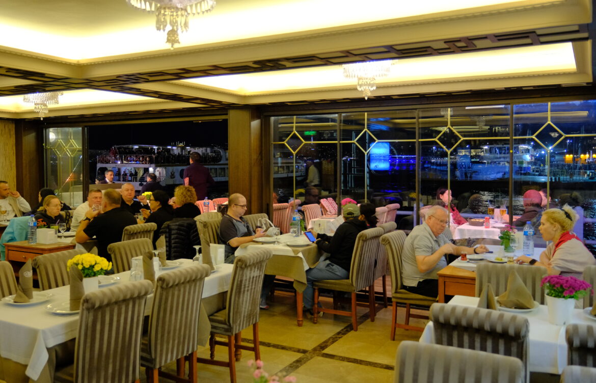 Boğaz Manzaralı Balık Restoranı